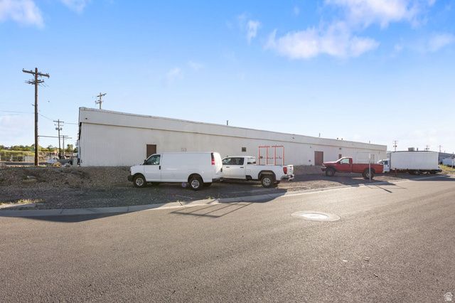 5162 W LIGHTNING LN, Kearns, UT 84118