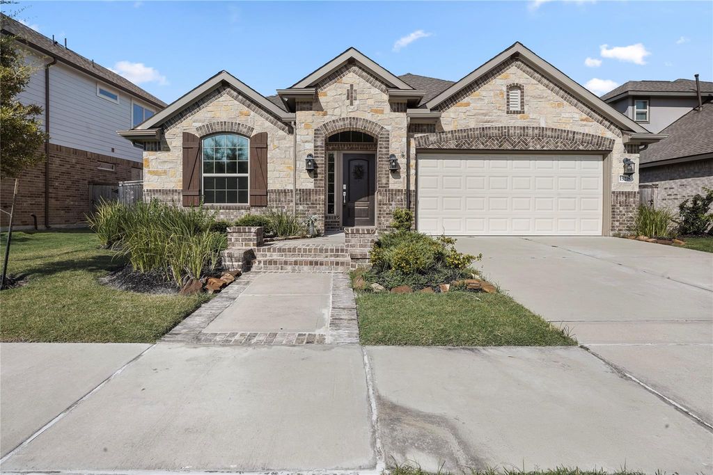 15218 Kickapoo Cavern Drive, Cypress, TX 77433