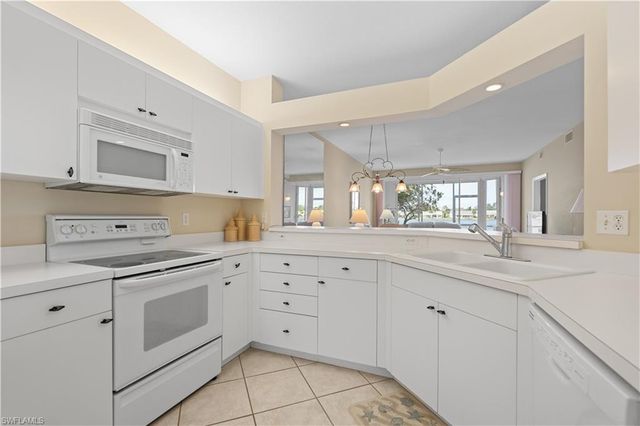 3320 W Crown Pointe BLVD # 102, Naples, FL 34112