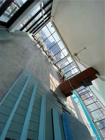 700 E 8TH Street 11 H, Kansas City, MO 64106