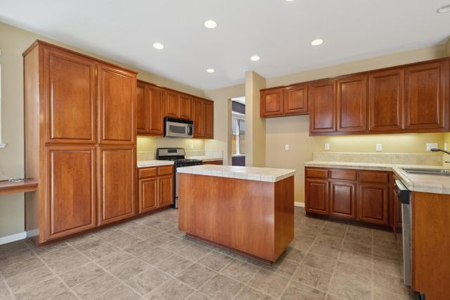 20629 Sarazen Pl, Patterson, CA 95363