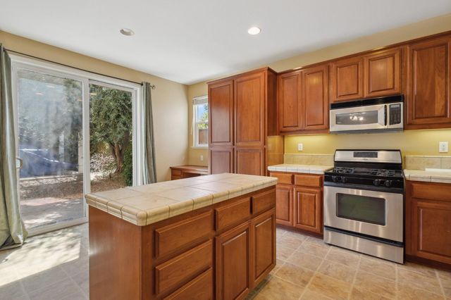 20629 Sarazen Pl, Patterson, CA 95363