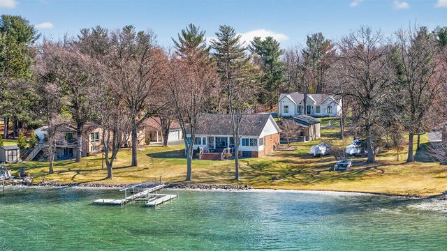 242 Steves Scenic Drive, Horton, MI 49246