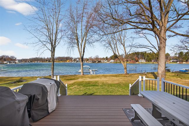 242 Steves Scenic Drive, Horton, MI 49246