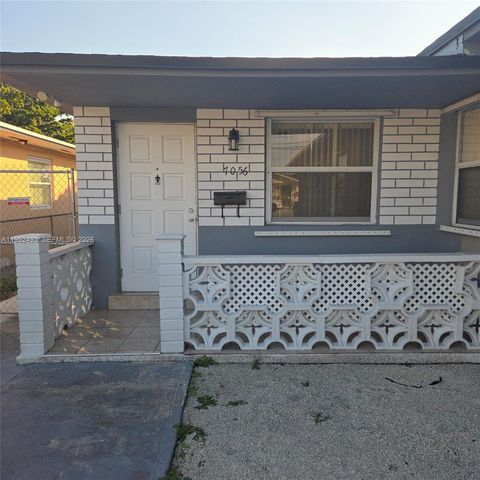 7056 SW 22nd St, Miami, FL 33155
