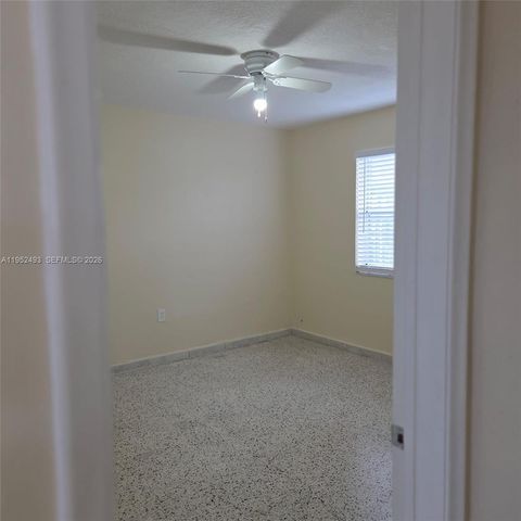 7056 SW 22nd St, Miami, FL 33155