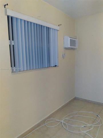 7056 SW 22nd St, Miami, FL 33155