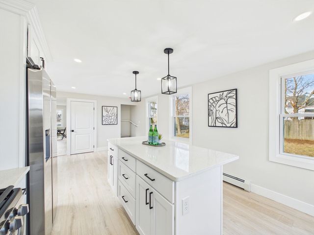 5 Weaver St, New Bedford, MA 02740