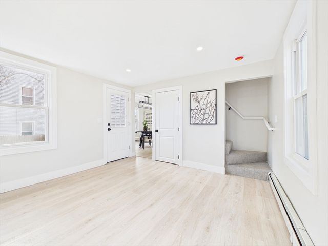 5 Weaver St, New Bedford, MA 02740