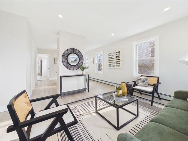 5 Weaver St, New Bedford, MA 02740