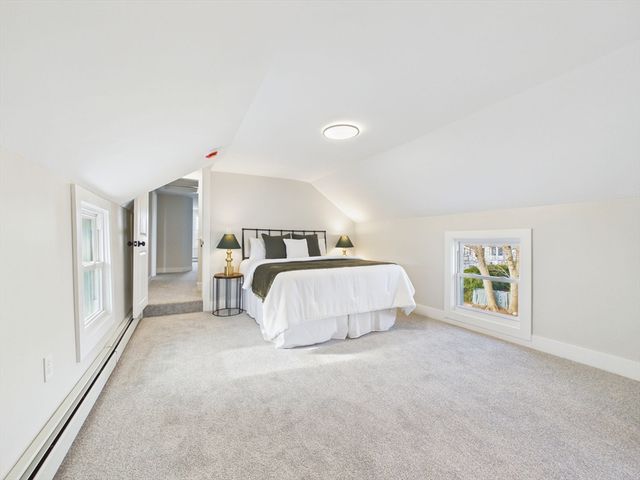 5 Weaver St, New Bedford, MA 02740