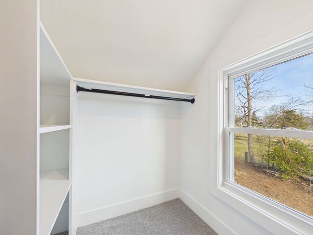 5 Weaver St, New Bedford, MA 02740