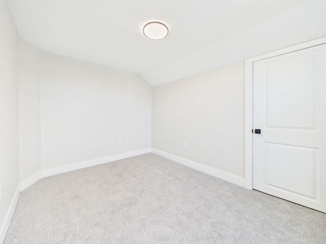 5 Weaver St, New Bedford, MA 02740