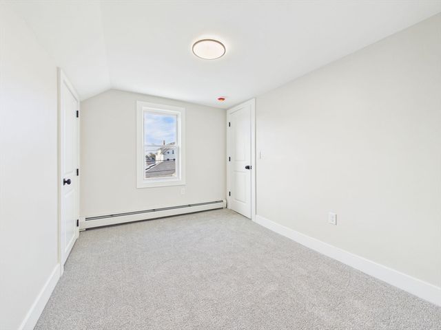 5 Weaver St, New Bedford, MA 02740