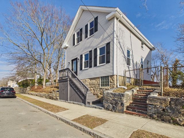 5 Weaver St, New Bedford, MA 02740