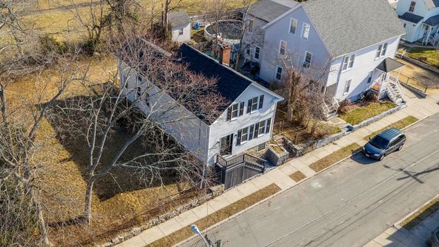 5 Weaver St, New Bedford, MA 02740