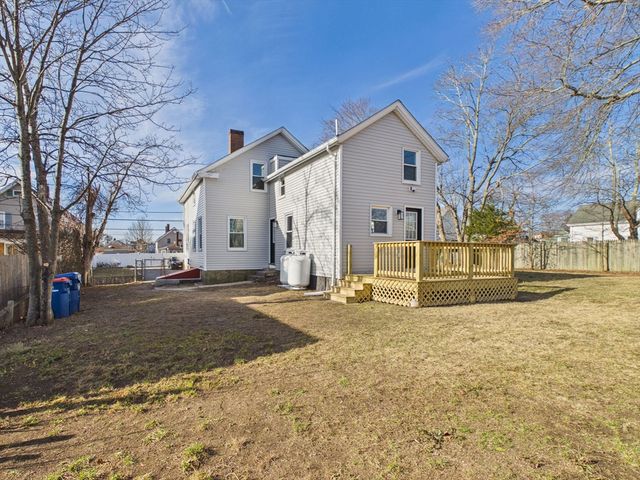 5 Weaver St, New Bedford, MA 02740