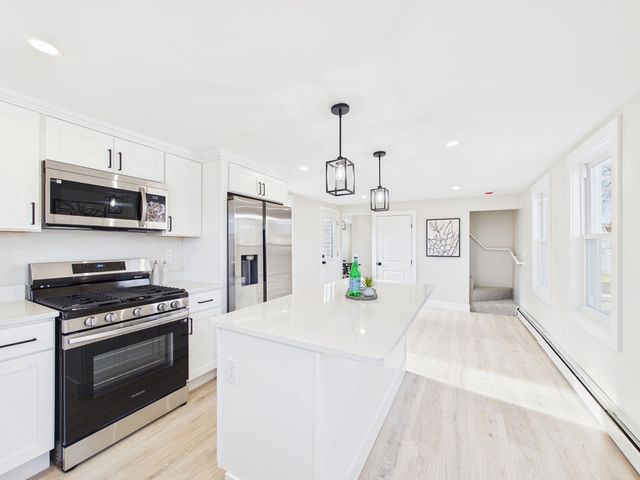 5 Weaver St, New Bedford, MA 02740