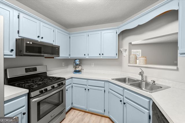 4241 Sturbridge Drive, Douglasville, GA 30135