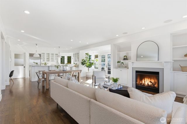 1204 6th Street W, Kirkland, WA 98033