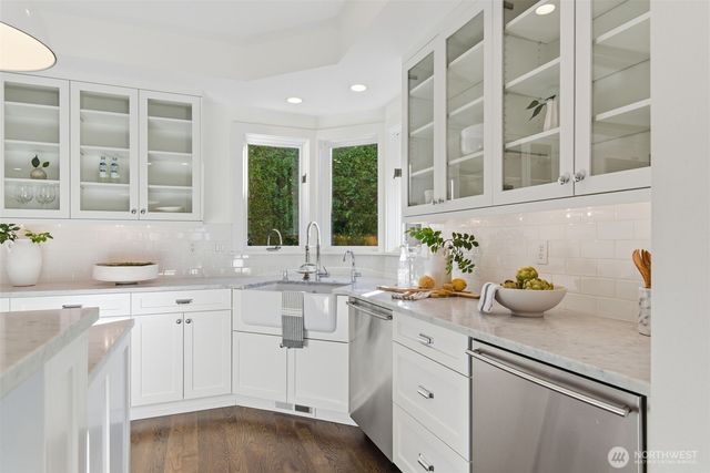 1204 6th Street W, Kirkland, WA 98033