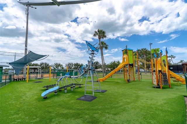 12239 SUN VISTA CT E COURT E, Treasure Island, FL 33706