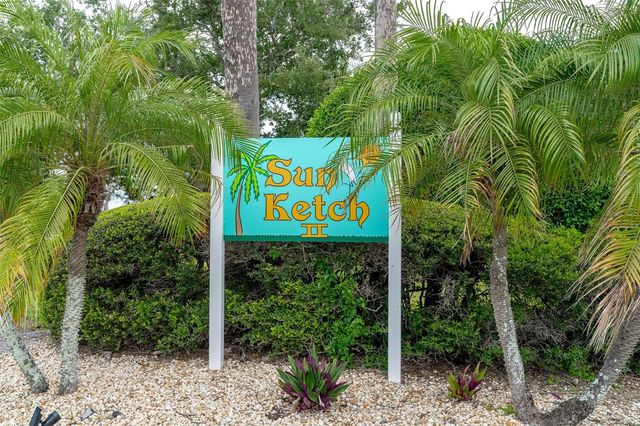 12239 SUN VISTA CT E COURT E, Treasure Island, FL 33706