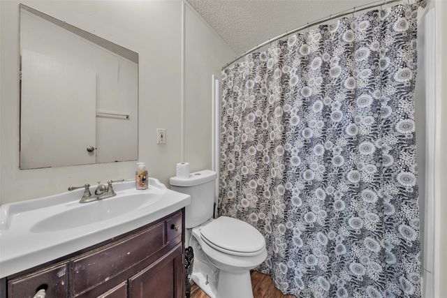 11625 Creekview Road, Crowley, TX 76036