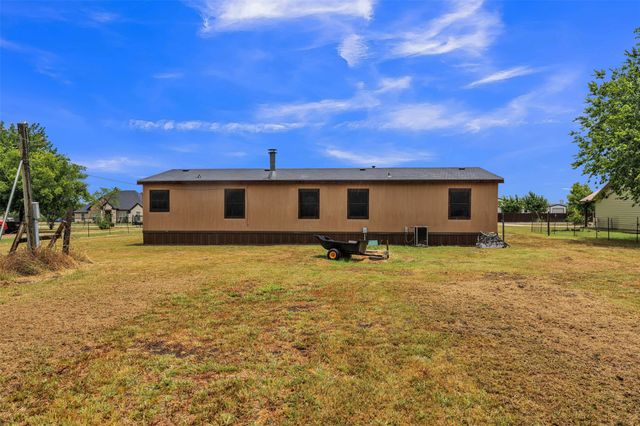 11625 Creekview Road, Crowley, TX 76036