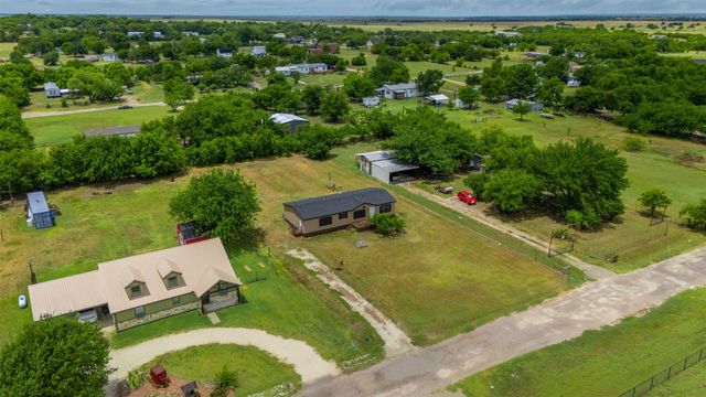 11625 Creekview Road, Crowley, TX 76036