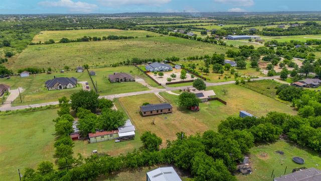 11625 Creekview Road, Crowley, TX 76036