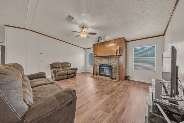 11625 Creekview Road, Crowley, TX 76036
