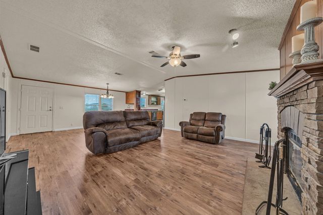 11625 Creekview Road, Crowley, TX 76036