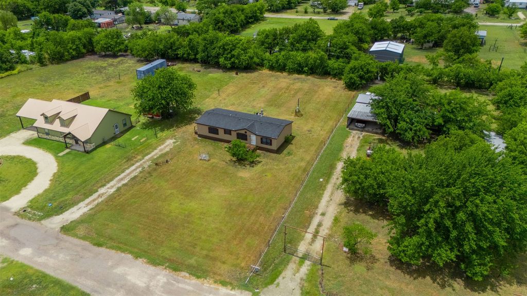 11625 Creekview Road, Crowley, TX 76036