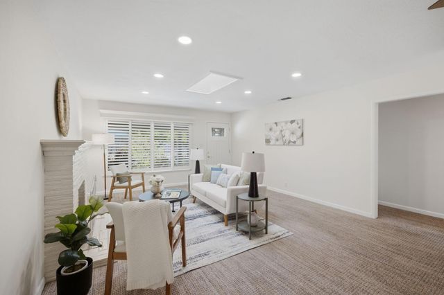 1836 Venus Dr, Sacramento, CA 95864