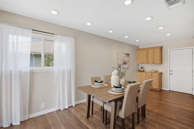 1836 Venus Dr, Sacramento, CA 95864