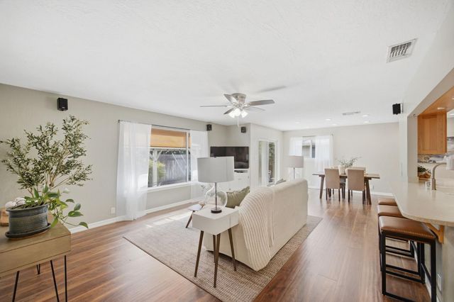1836 Venus Dr, Sacramento, CA 95864