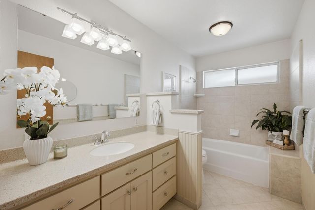 1836 Venus Dr, Sacramento, CA 95864