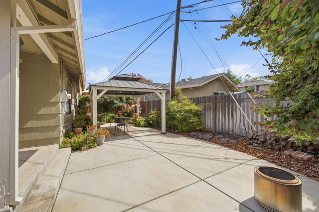 1836 Venus Dr, Sacramento, CA 95864