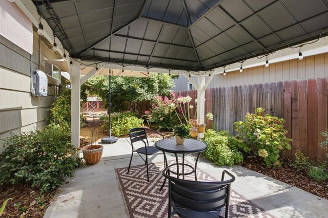 1836 Venus Dr, Sacramento, CA 95864