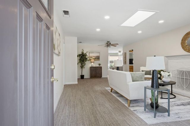 1836 Venus Dr, Sacramento, CA 95864