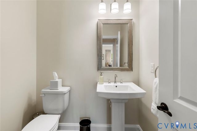 2233 Osborne Hill Dr, Rockville, VA 23146