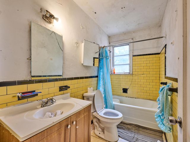 499 NE 64TH Street, Miami, FL 33138