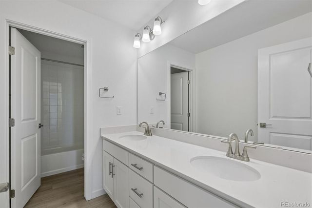 3661 N Hayleyville Street, Aurora, CO 80019
