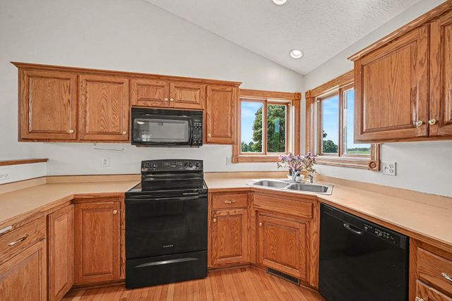 35824 Lincoln Road, North Branch, MN 55056