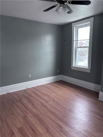 121 Hamilton Ave, Vandergrift, PA 15690