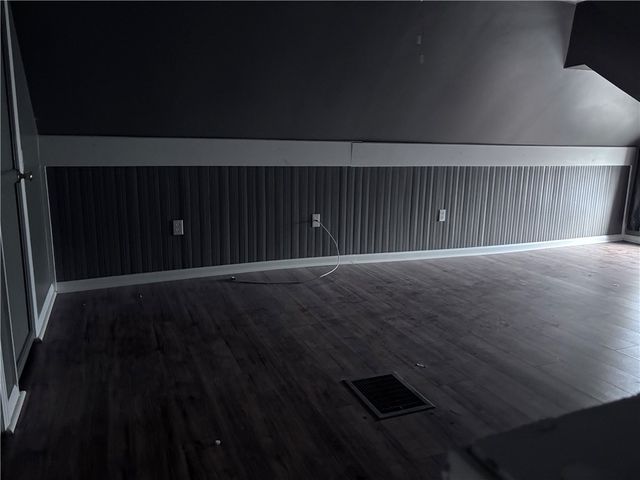 121 Hamilton Ave, Vandergrift, PA 15690