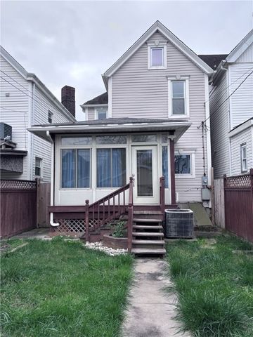 121 Hamilton Ave, Vandergrift, PA 15690