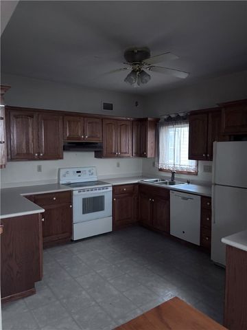 121 Hamilton Ave, Vandergrift, PA 15690