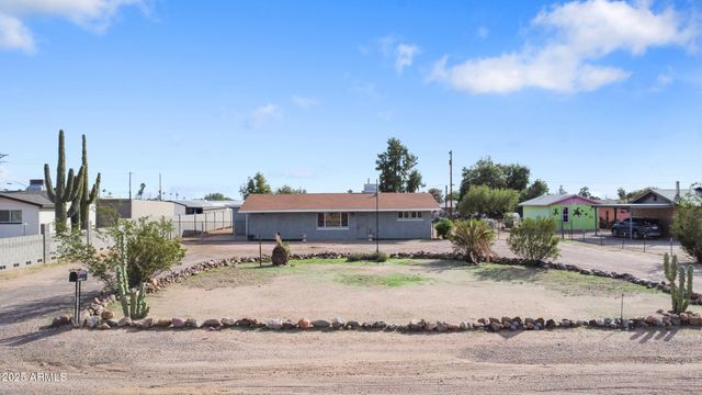 11527 E 6TH Avenue, Apache Junction, AZ 85120